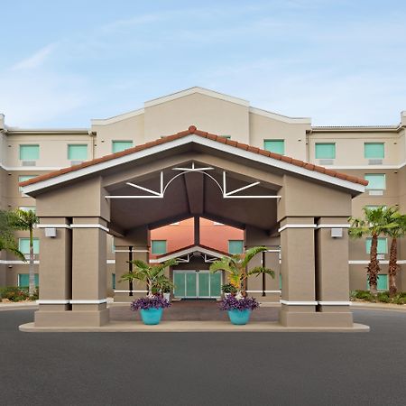 Holiday Inn Express & Suites Pembroke Pines-Sheridan St By Ihg Екстериор снимка