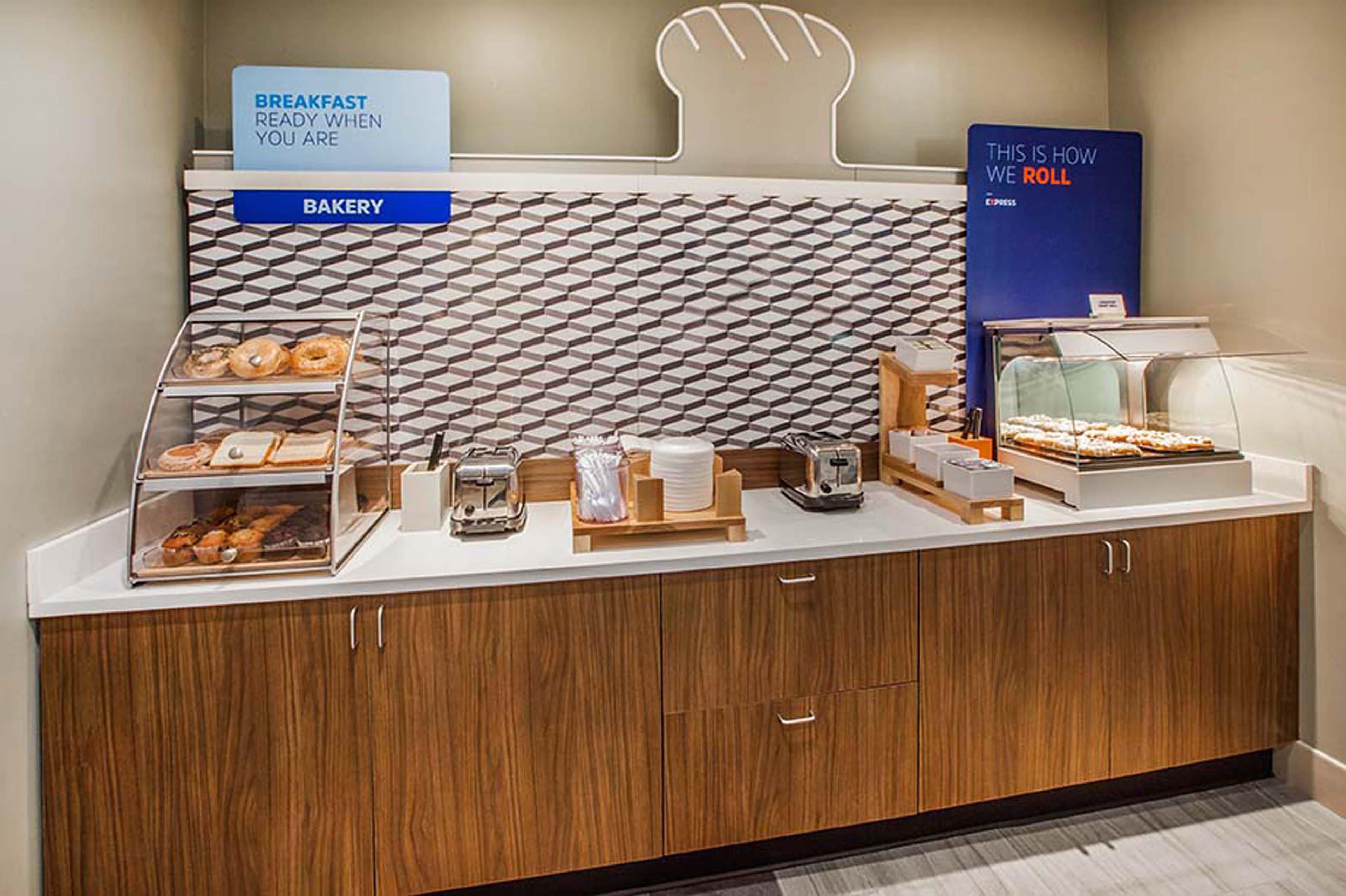 Holiday Inn Express & Suites Pembroke Pines-Sheridan St By Ihg Екстериор снимка