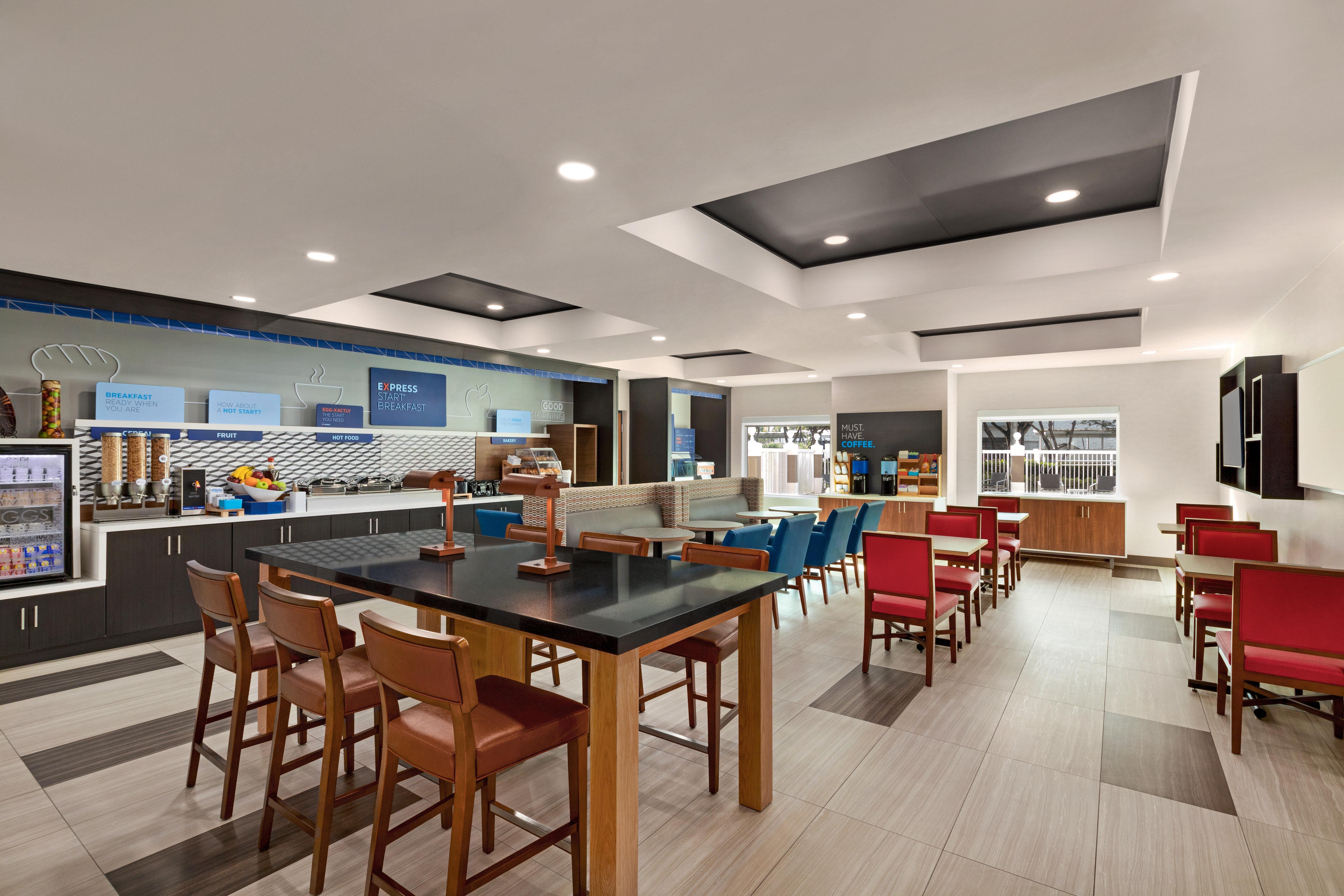 Holiday Inn Express & Suites Pembroke Pines-Sheridan St By Ihg Екстериор снимка